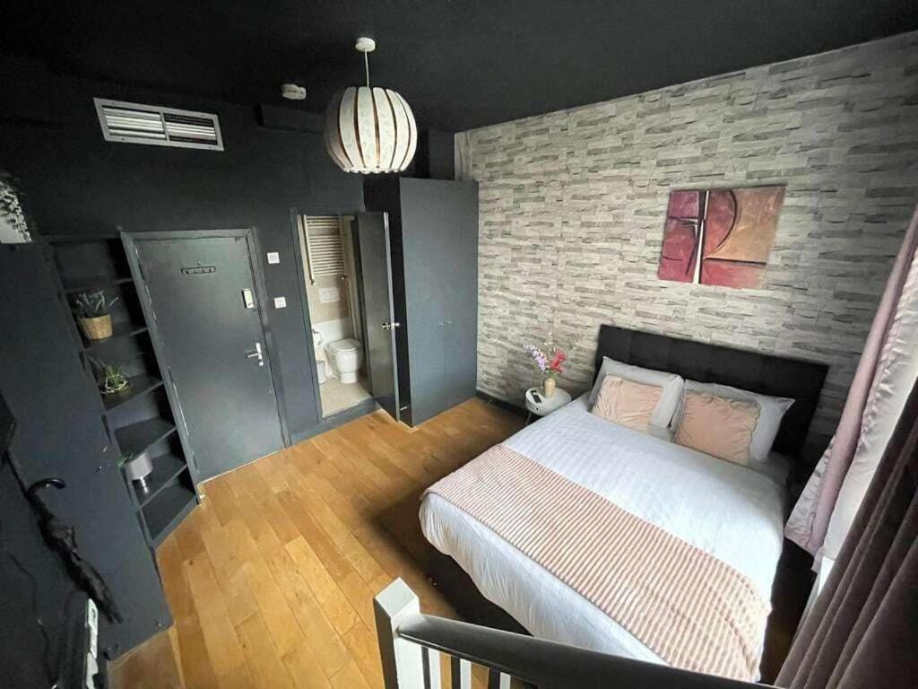 Portobello Road Artistic Studios 'Budget' Londra Camera foto
