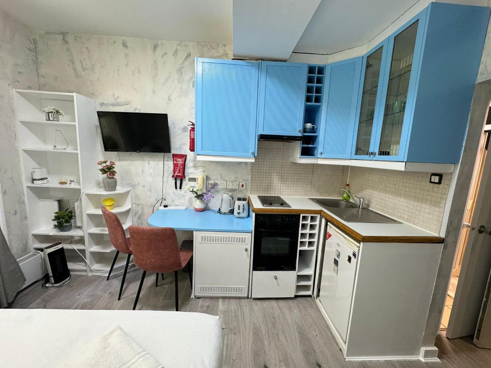 Portobello Road Artistic Studios 'Budget' Londra Camera foto