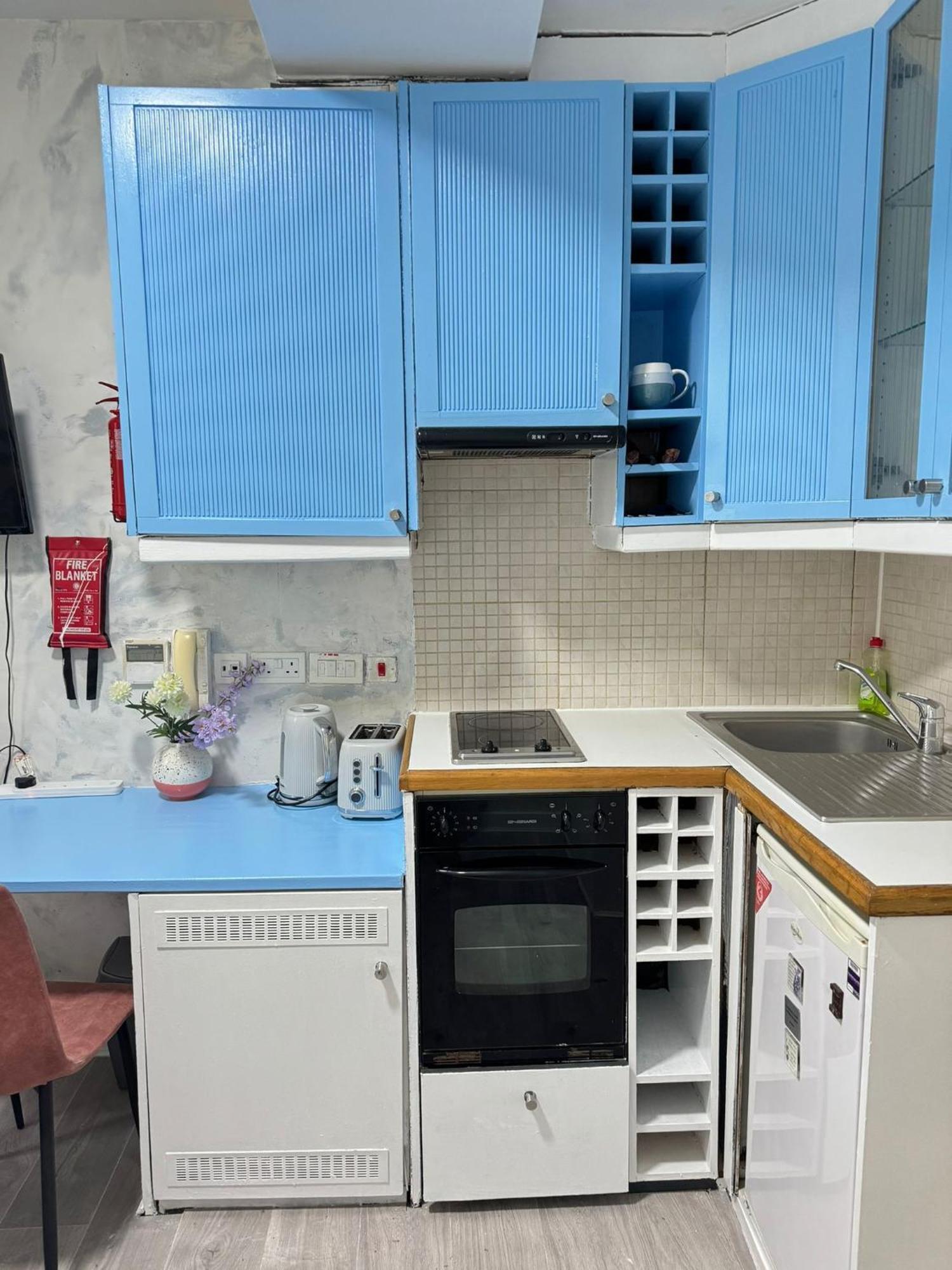 Portobello Road Artistic Studios 'Budget' Londra Camera foto