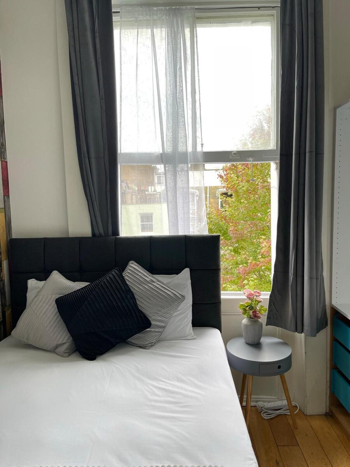 Portobello Road Artistic Studios 'Budget' Londra Camera foto