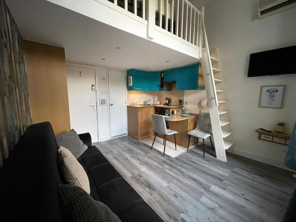 Portobello Road Artistic Studios 'Budget' Londra Camera foto