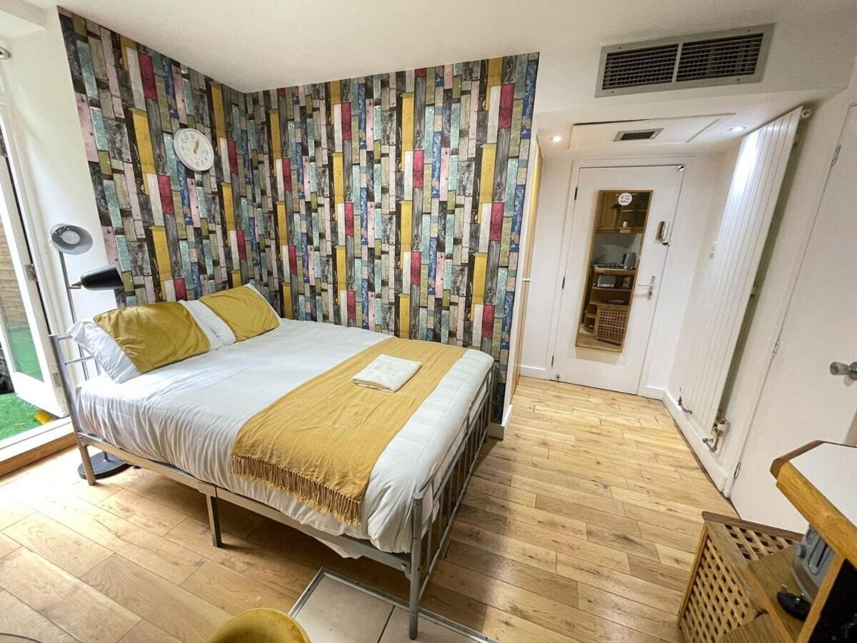 Portobello Road Artistic Studios 'Budget' Londra Camera foto