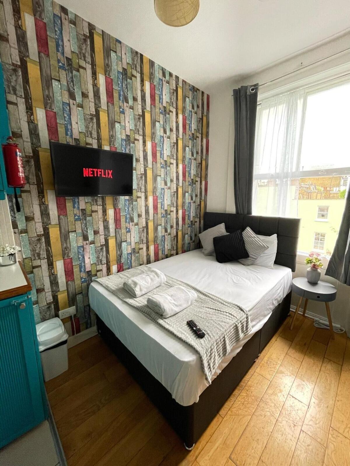 Portobello Road Artistic Studios 'Budget' Londra Camera foto